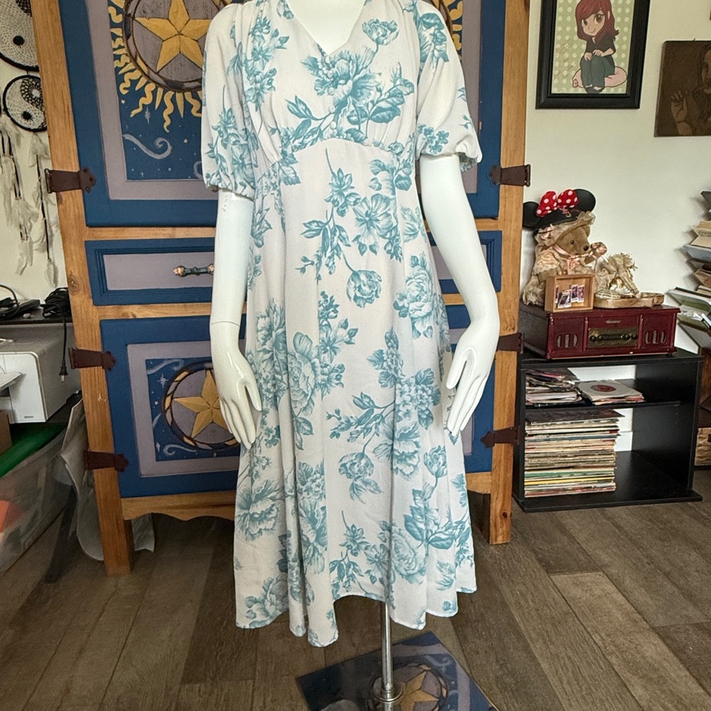 Studio One Blue and White Floral Midi Dress
